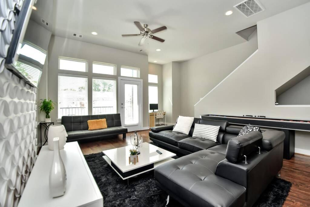 Amazing Rooftop! Downtown Skyline Views!!! Sleeps 15 Houston Exteriér fotografie