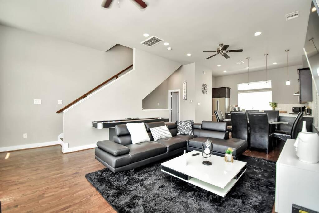 Amazing Rooftop! Downtown Skyline Views!!! Sleeps 15 Houston Exteriér fotografie