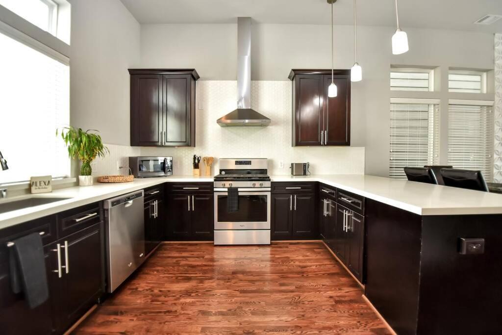 Amazing Rooftop! Downtown Skyline Views!!! Sleeps 15 Houston Exteriér fotografie