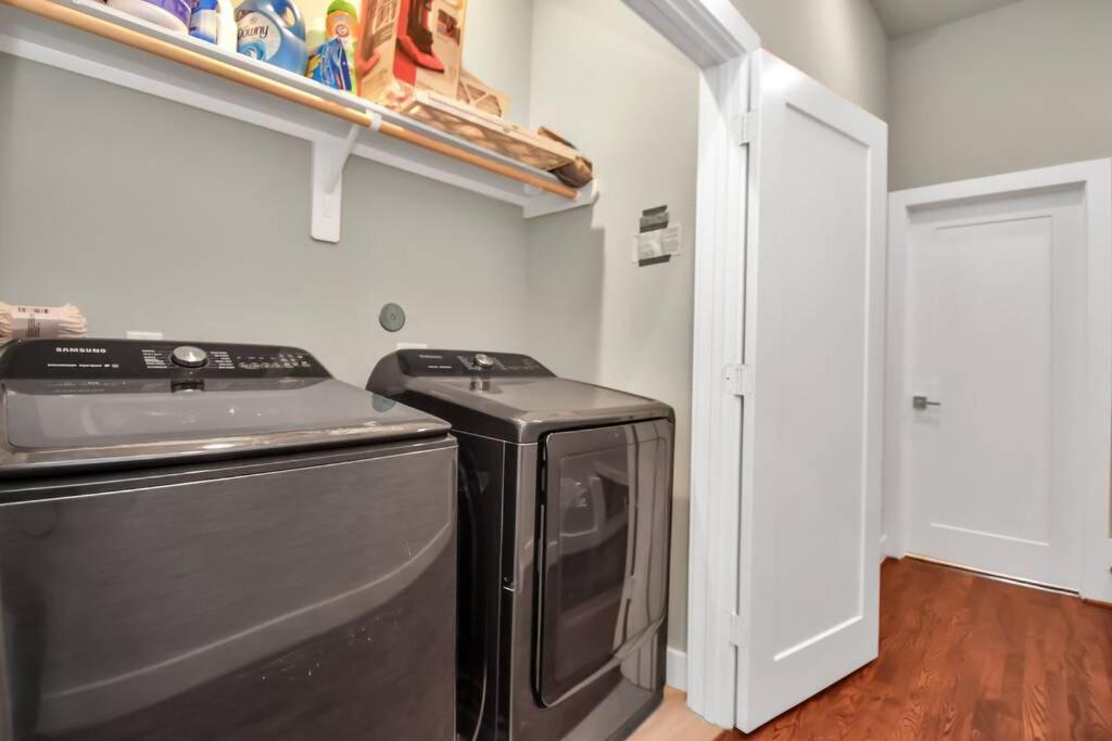 Amazing Rooftop! Downtown Skyline Views!!! Sleeps 15 Houston Exteriér fotografie
